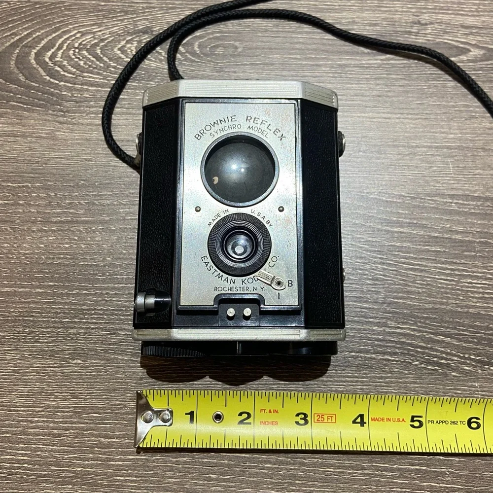 VINTAGE KODAK Brownie Reflex Synchro Model Camera Made In USA